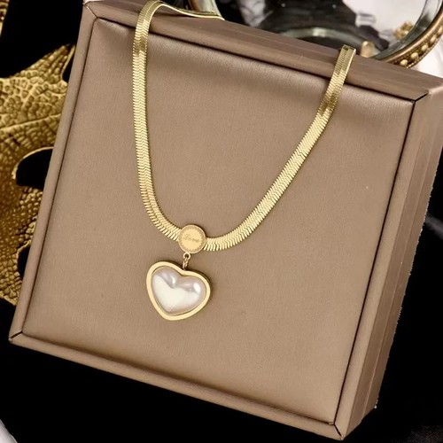 Collana donna con ciondolo - , di
