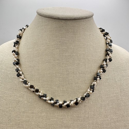Collana filo intrecciato perle