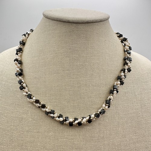 Collana filo intrecciato perle